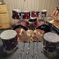 Selling with online payment: 9 Piece Pearl Drum Set