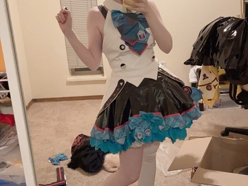 Selling with online payment: Hatsune Miku Magical Mirai 2017 INCOMPLETE cosplay