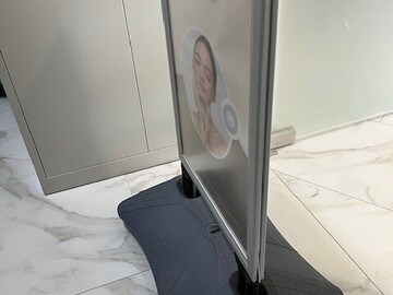Gebruikte apparatuur: stoepbord of reclamezuil