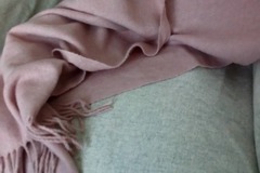 Vente: Vends étole rose pâle : étole, châle ou écharpe.