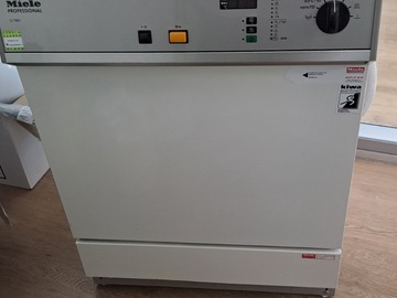 Gebruikte apparatuur: Miele 7881 thermodesinfector 