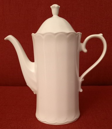 CAFETIERE BLANCHE 