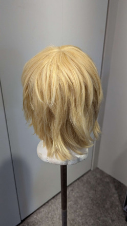 Short Blonde Arda Wig