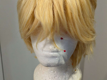 Selling with online payment: Short Blonde Arda Wig