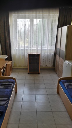 Mehrfamilienhaus, WG, Gewerbe Wohnheim zu verkaufen, verpachten, 