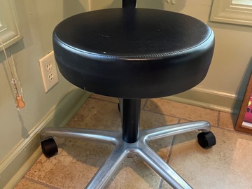 Selling with online payment: Exam chair