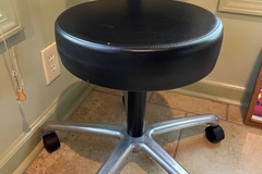 Selling with online payment: Exam chair