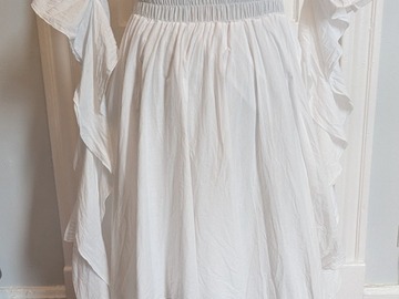 Selling with online payment: XL Renaissance Witchy Dress