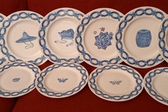 Vente: ASSIETTES EN PORCELAIN DE LIMOGES