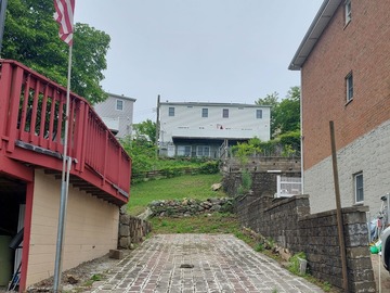 Monthly Rentals (Owner approval required): Yonkers NY, Parking - Driveway Available In Park Hill