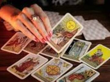 Selling: Tarot Card Readings: Gain Insight, Clarity & Peac