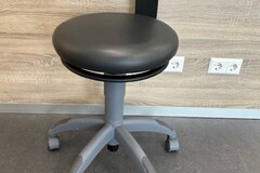 Gebruikte apparatuur: Werkstoel Sirona met rugleuning