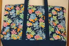 Selling with online payment: Lilly Pulitzer Mickey & Minnie Tote 