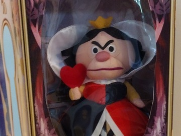 Selling with online payment: Disney Queen of Hearts Alice in Wonderland by Mary Blair D23 Excl