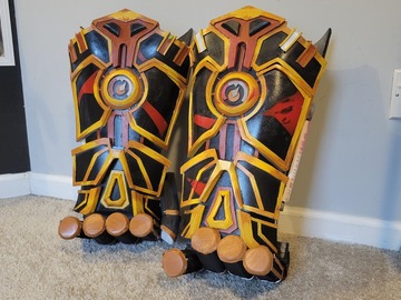 Selling with online payment: Brawler Vi's Gauntlets