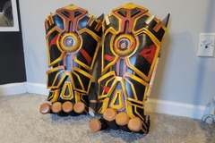 Selling with online payment: Brawler Vi's Gauntlets