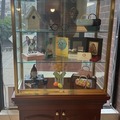 Selling with online payment: 1 Glass Display Case