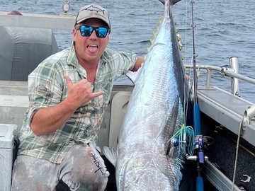 Professional Captains: Paul Cooney - Master <24m NC MED II Boat Captain