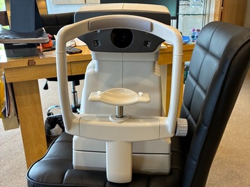 Selling with online payment: Topcon RM-8900 Autorefractor For Sale – Fully Functional