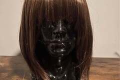 Selling with online payment: Short Brown Wig