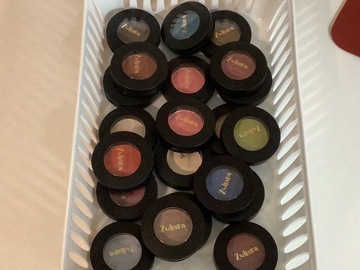 Bulk Lots: 100pcs Zuliana Beauty Eyeshadow Collection - Vibrant Shades New