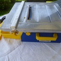 À vendre: coupe carrelage électrique en acier 