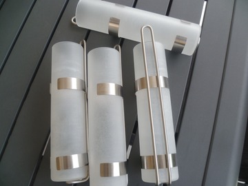À vendre: 4 saturateurs humidificateurs modernes pour radiateur dont 2 NEUF