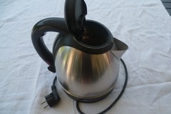 À vendre: Bouilloire électrique Rowenta 1.5 l excellent état
