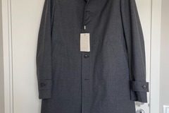 Selling with online payment: [EU] NWT Suitsupply charcoal raincoat, size 40R