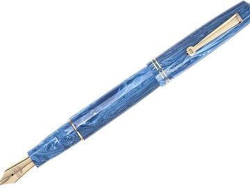 Renting out: Leonardo Momento Zero with Titanium Cursive Italic Nib