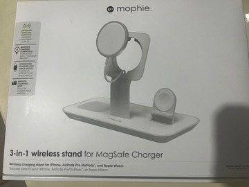 Bulk Lots: 100 PCS mophie 3-in-1 Magsafe Wireless Charging Stand for Apple 
