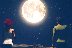 Selling: FULL MOON CRYSTAL BALL READING