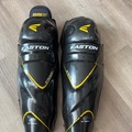 Verkaufen mit Online-Zahlungen: Schienbeinschoner Easton