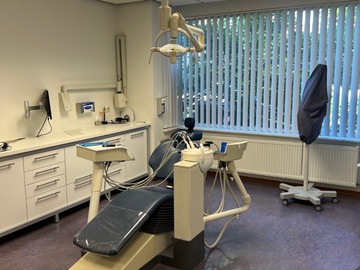 Gebruikte apparatuur: Sirona behandelunit, type C4 + (2006)