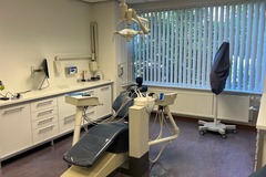 Gebruikte apparatuur: Sirona behandelunit, type C4 + (2006)