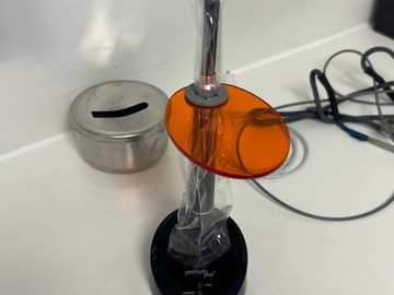 Gebruikte apparatuur: Premium Plus uithardingslamp