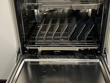 Gebruikte apparatuur: Miele themodesinfector, type G 7881