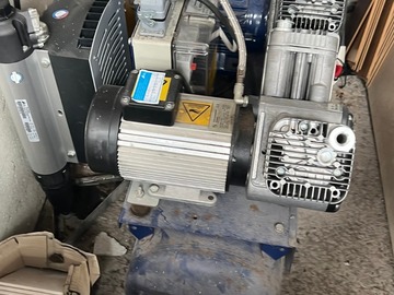 Gebruikte apparatuur: Durr Dental compressor, type Duo Tanden