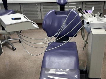 Gebruikte apparatuur: Sirona behandelunit, type C4+ (2012)