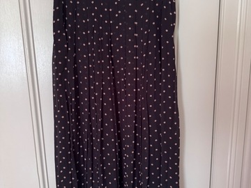 Selling: Polka dot pleated black/baby pink skirt Large