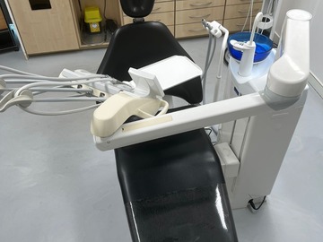 Gebruikte apparatuur: 2 Planmeca behandelunits