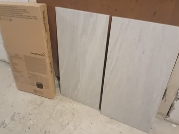 Selling: 2 dalles de carrelage 30 x 60 cm effet pierre