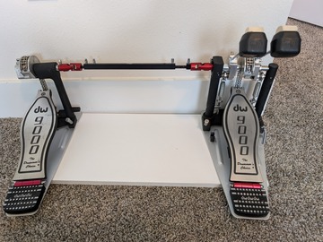Selling with online payment: DW 9000 Double Bass Drum Pedal and Remote HH Stand