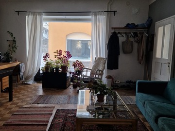 Yhteisöllinen työtila: Coworking space with basement studio