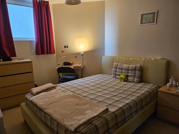 Room Available: Shared 2 Bedroom Flat - Female - Stratford - London 