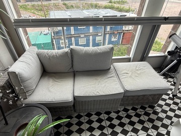 Selling: Couch / day bed 