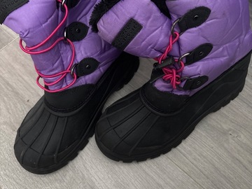 Winter sports: Mountain warehouse snow boots