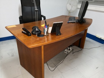 Offering: ENSEMBLE MOBILIER BUREU