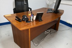 Offering: ENSEMBLE MOBILIER BUREU