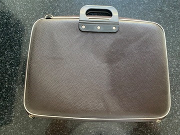 Giving away: porte document / ordinateur